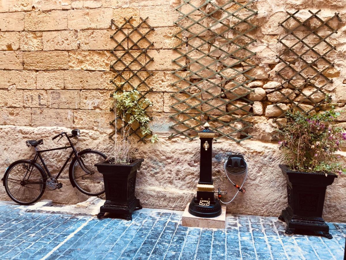 10 La Ruelle Daire Valletta Dış mekan fotoğraf