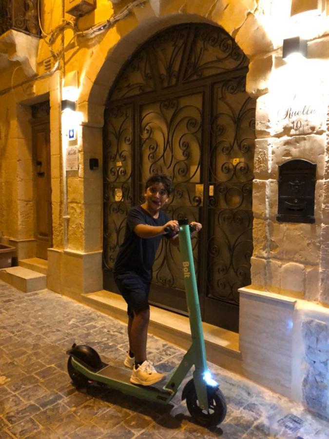 10 La Ruelle Daire Valletta Dış mekan fotoğraf